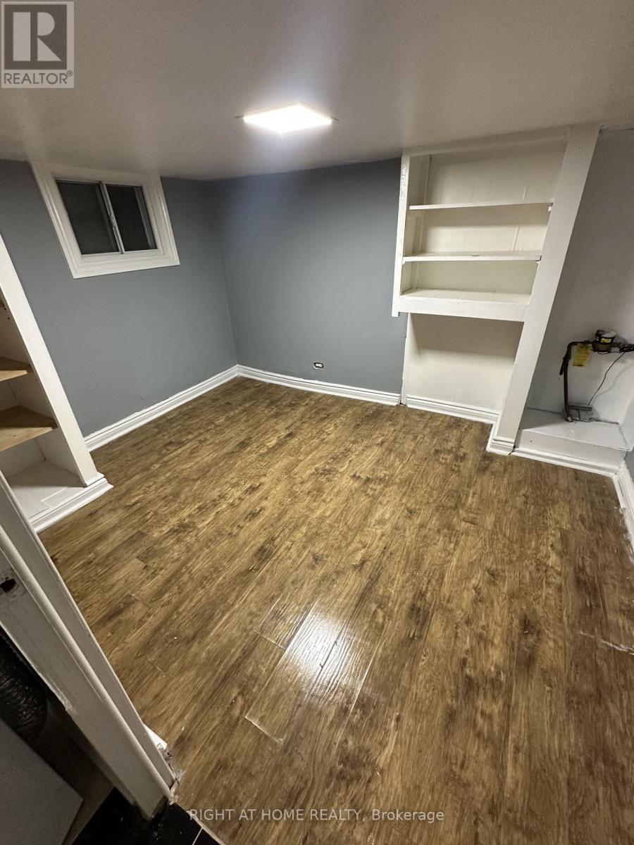 683 MORTIMER AVENUE - 8