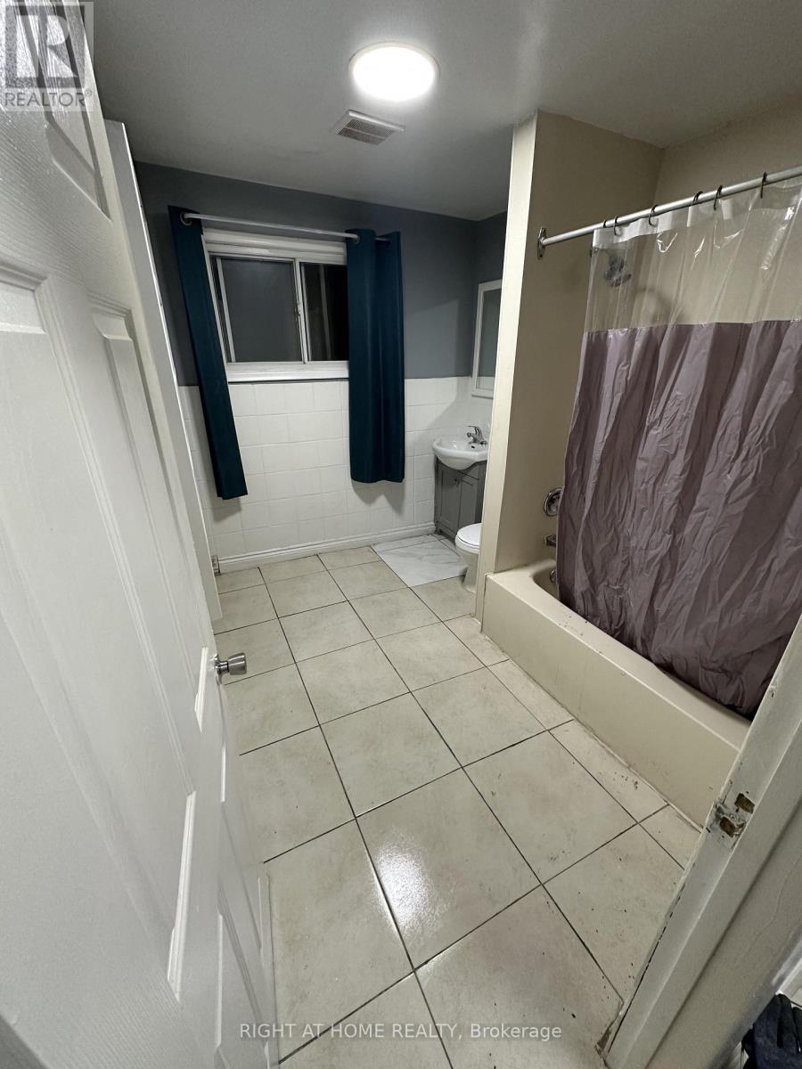 683 MORTIMER AVENUE - 9
