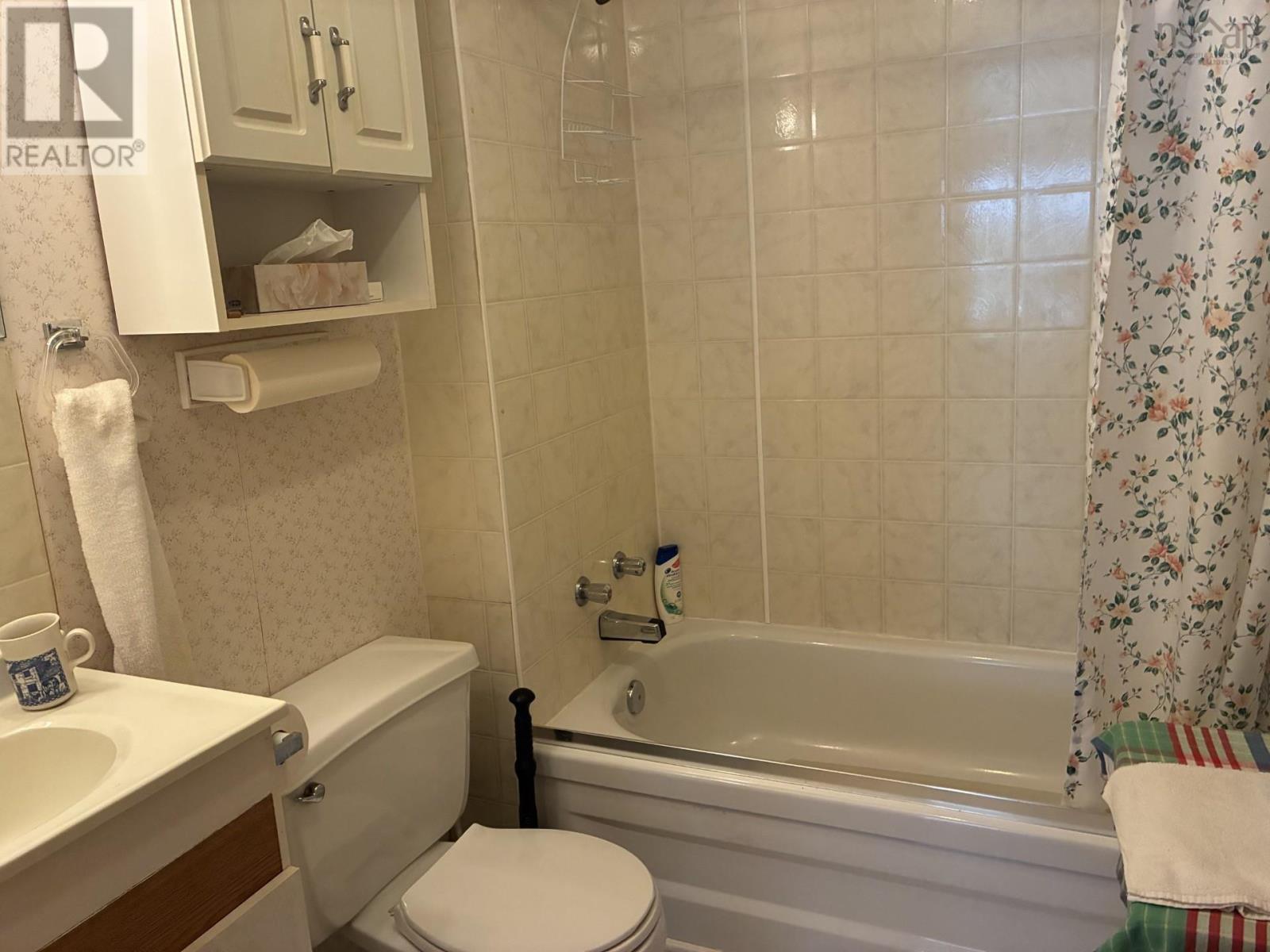 130 Woods Road - Image 16
