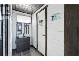 10 & 11 Our Cove Road thumbnail 16