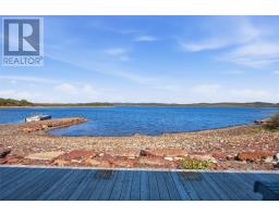 10 & 11 Our Cove Road thumbnail 36
