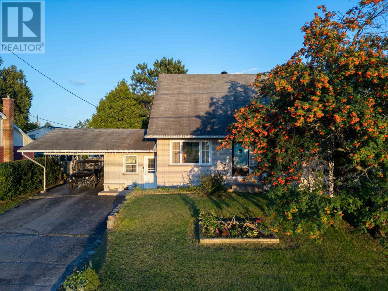 190 Woodward AVE - 1