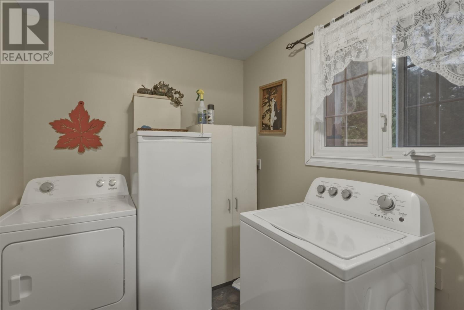 190 Woodward AVE - 15