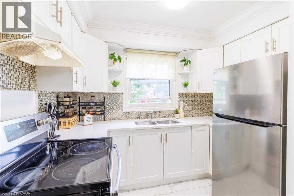 4 bedroom Single Family interior view, 108- 1725 ERNEST Avenue, London, Ontario