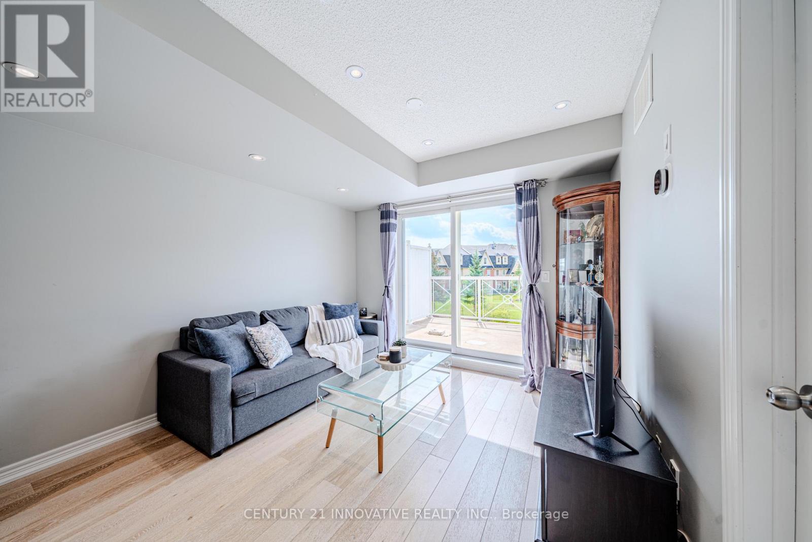 #15 1380 COSTIGAN ROAD - Image 11