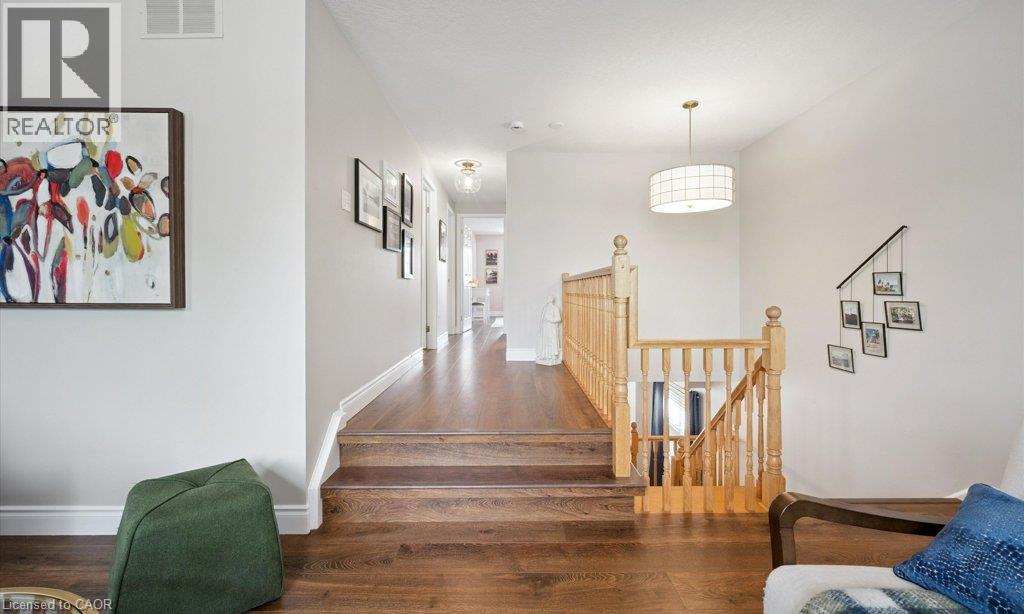 12 FRANKFURT Street - 20