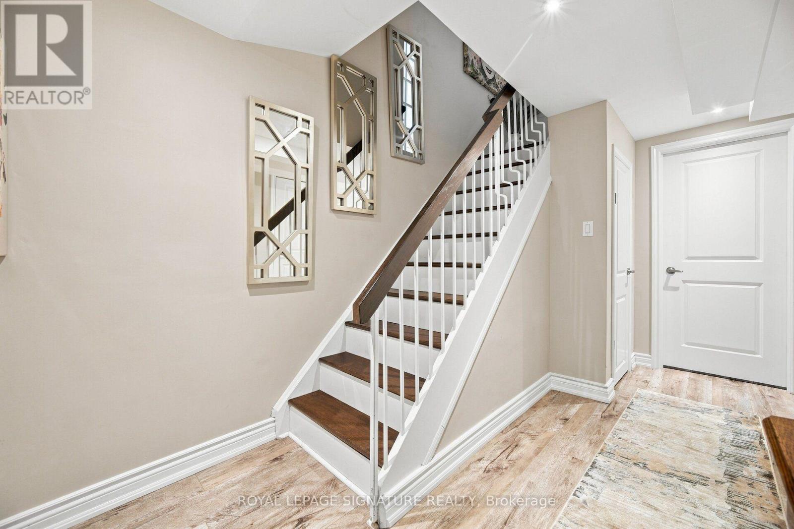 #43 1764 RATHBURN ROAD E - 29
