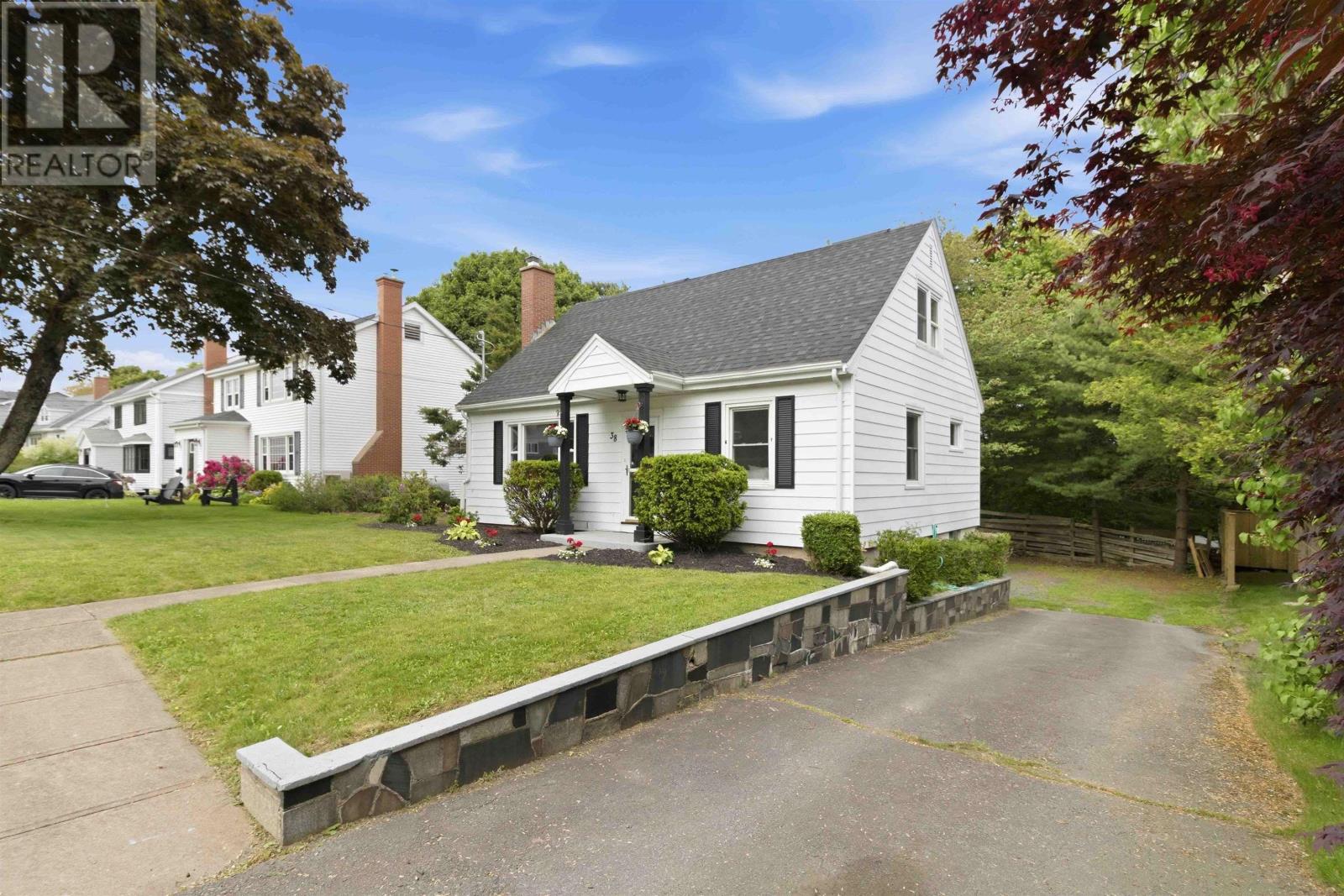 38 Walton Drive - 2