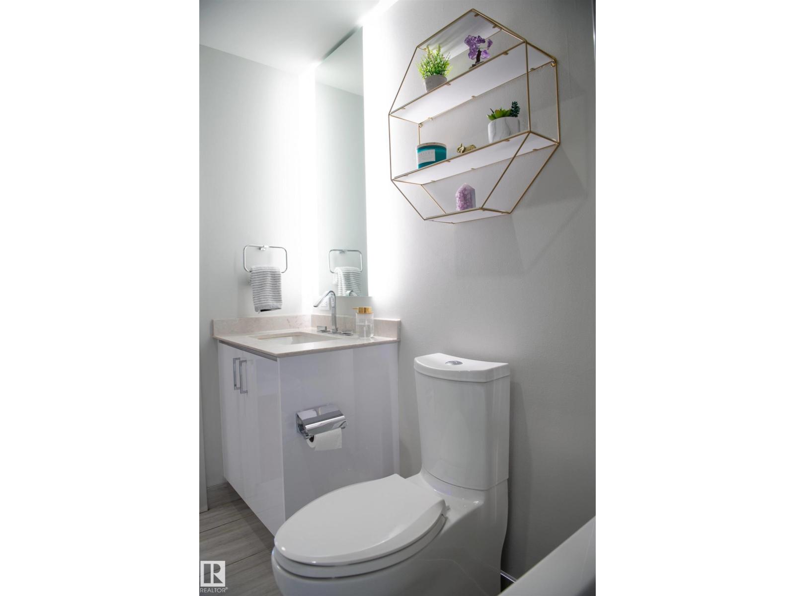 #3402 10360 102 ST NW - 16