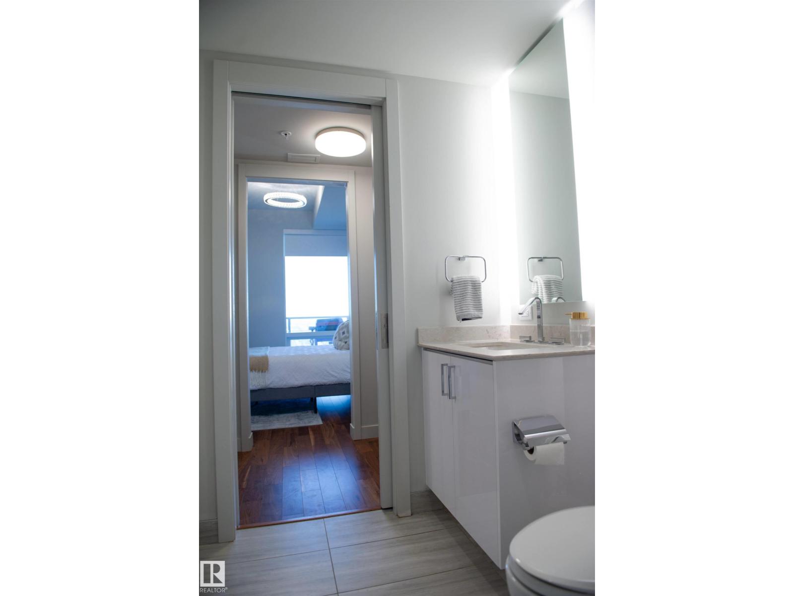 #3402 10360 102 ST NW - 17