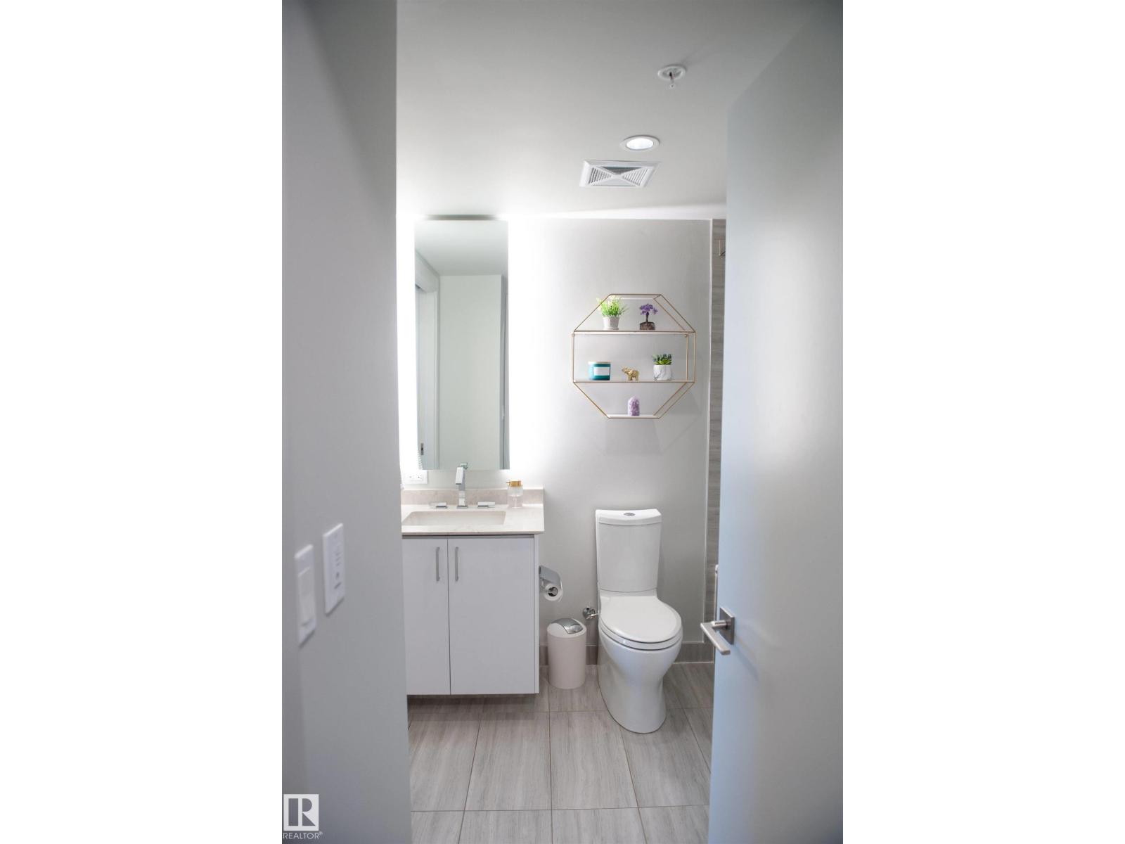 #3402 10360 102 ST NW - 21