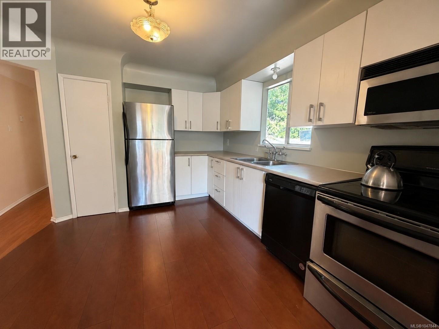 1618 Richardson St - Image 11