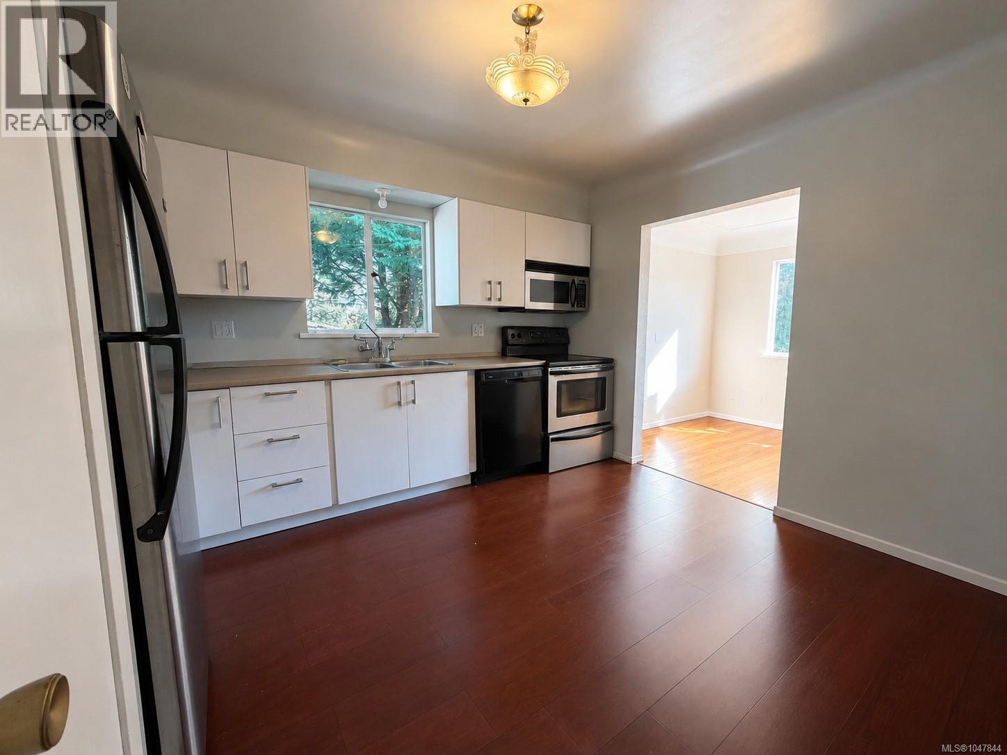 1618 Richardson St - Image 12
