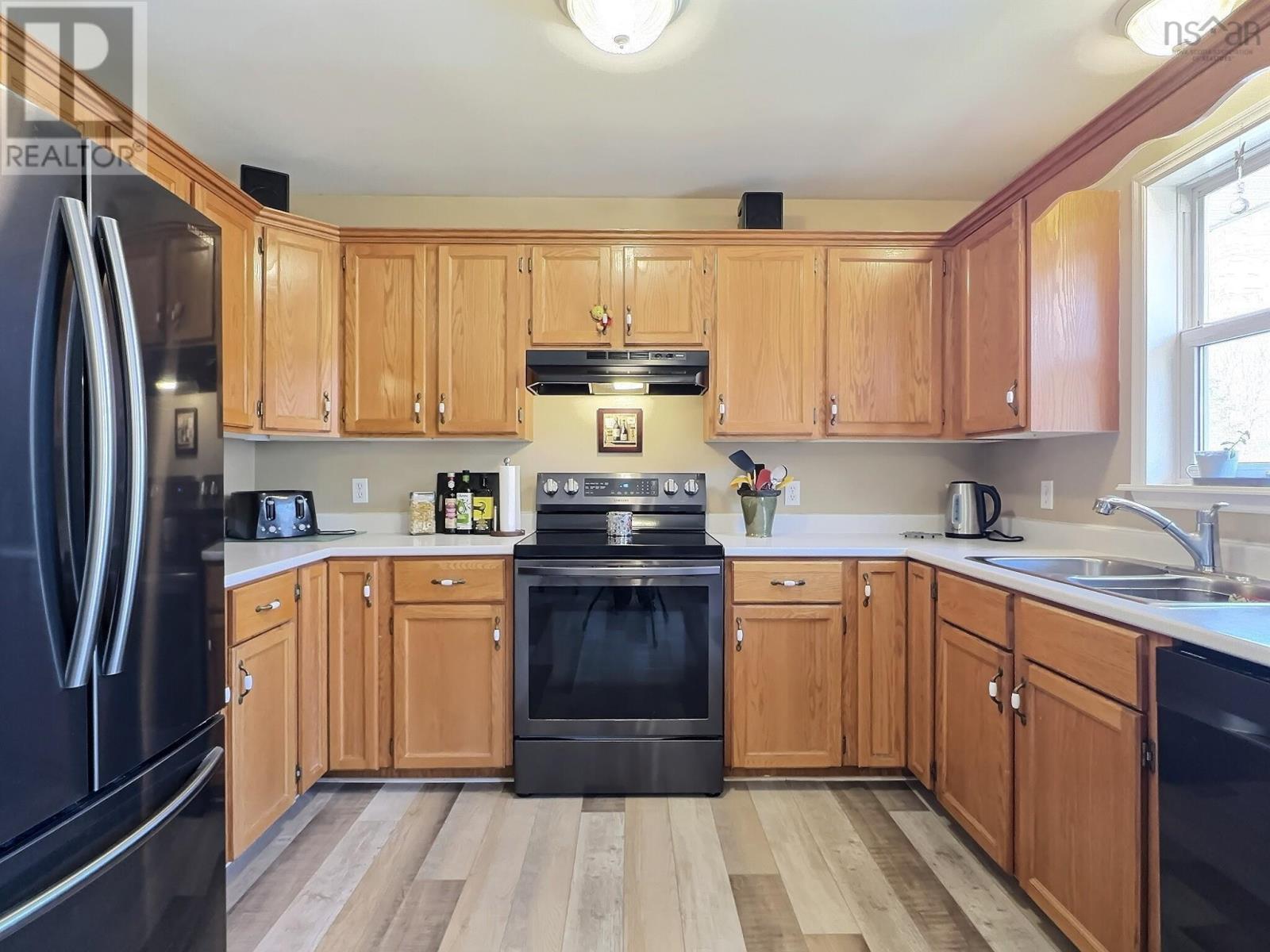 17 Menlow Court - 2
