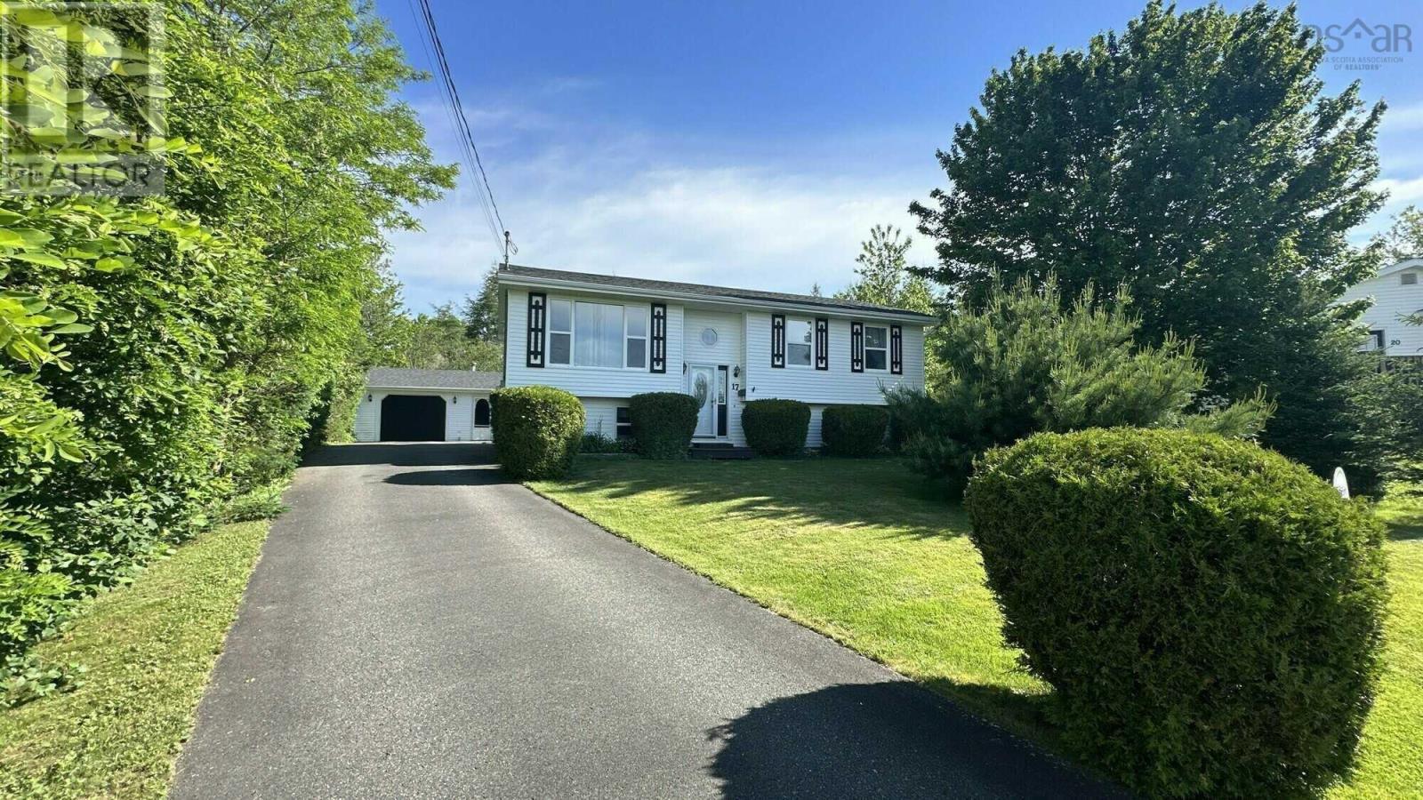 17 Menlow Court - 1