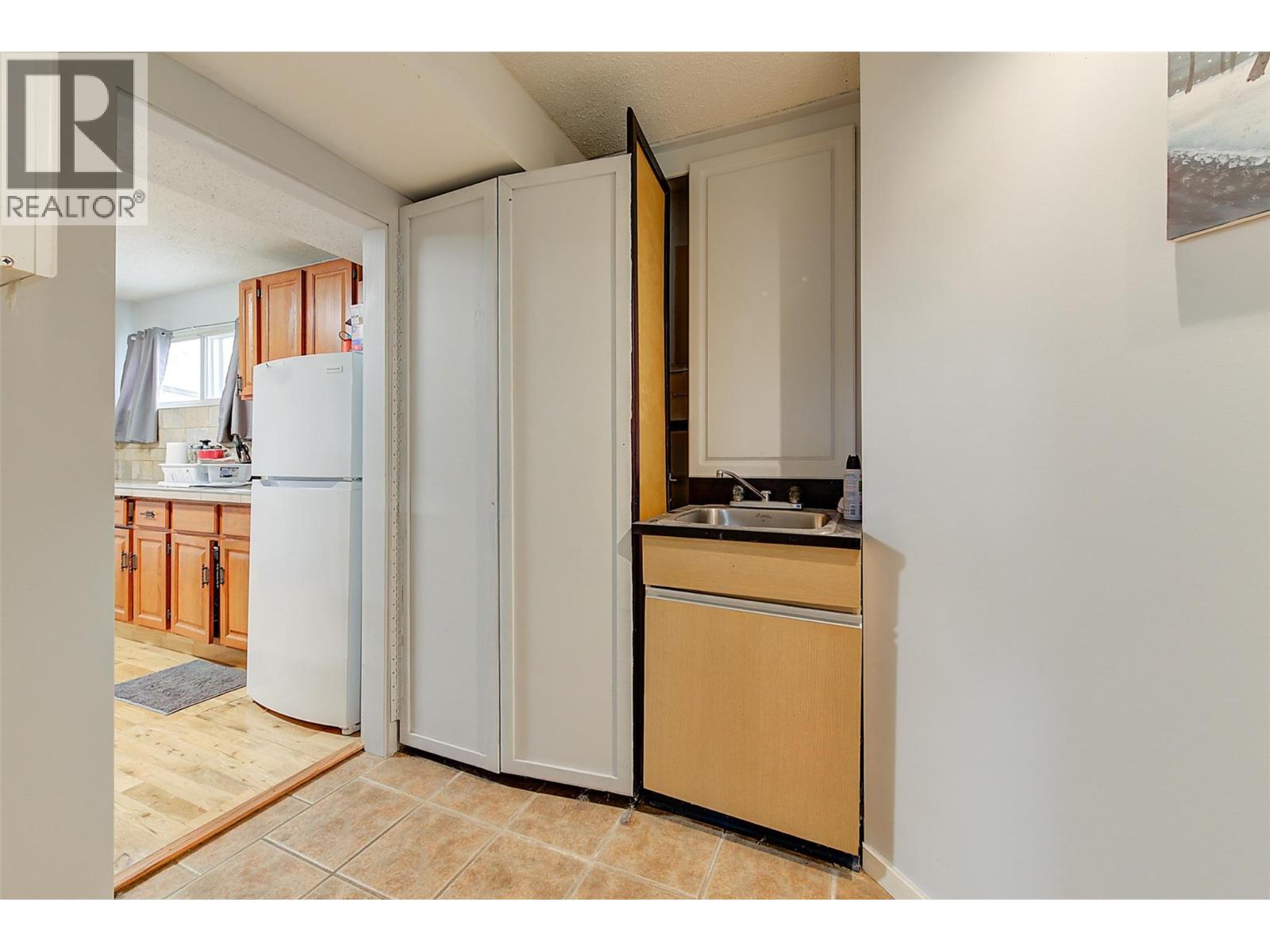 651 Richter Street - 22