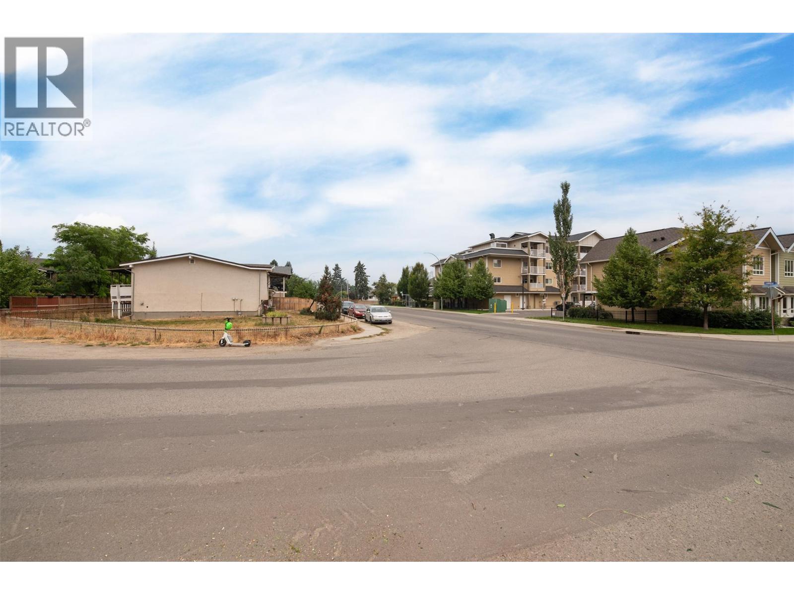 651 Richter Street - 36