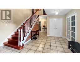 Kitchen - 14 Madrid Crescent, Brampton, ON L6S2X4 Photo 12