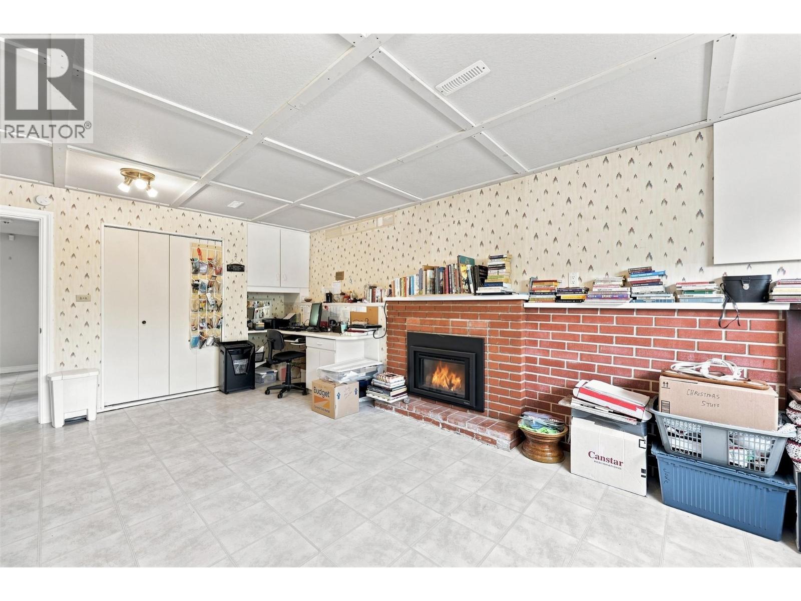 510 HUXLEY Place - 24