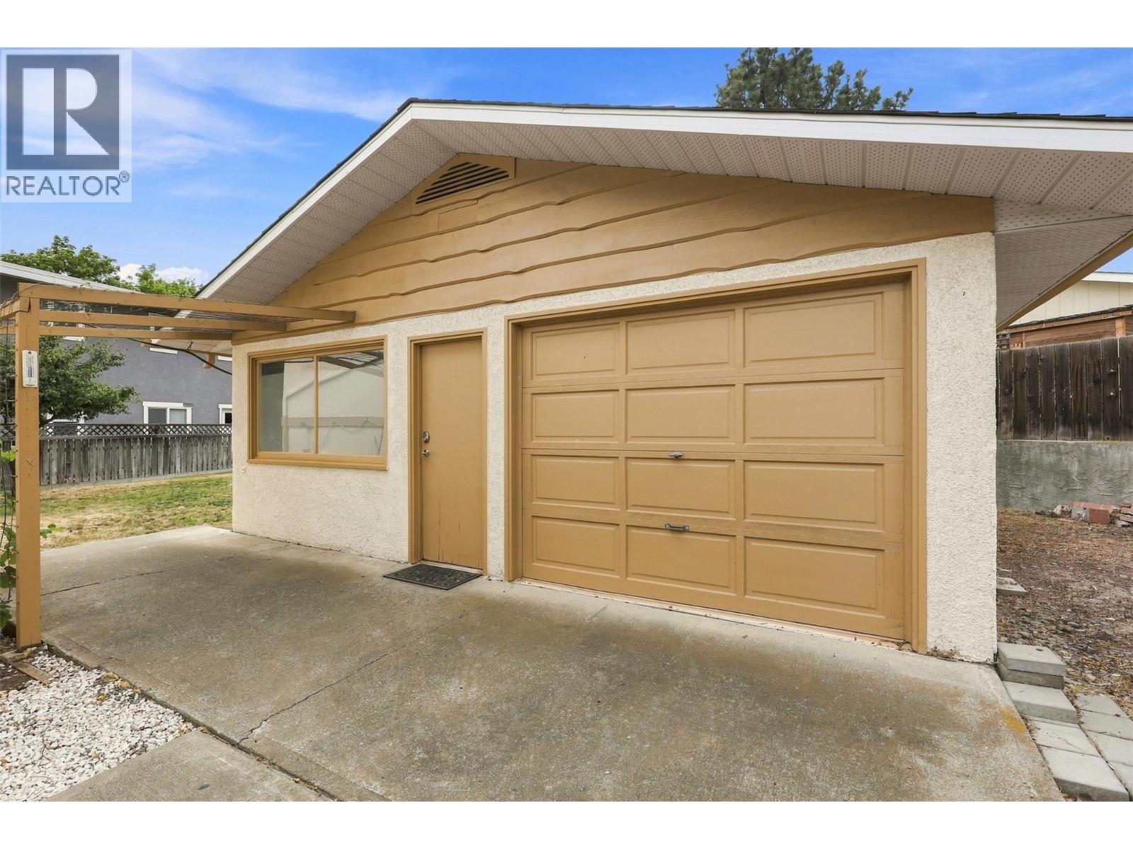 510 HUXLEY Place - 34