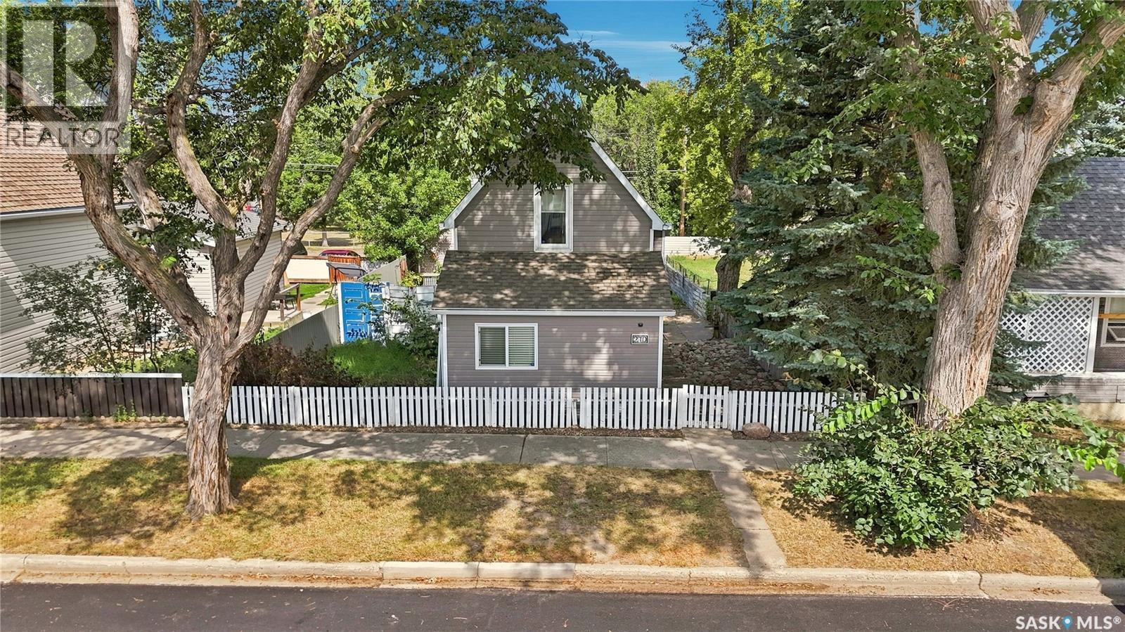 270 Duffield STREET W - 41