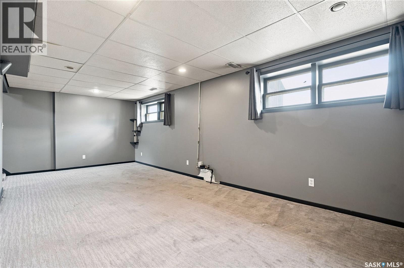 1016 Hastings STREET - Image 20