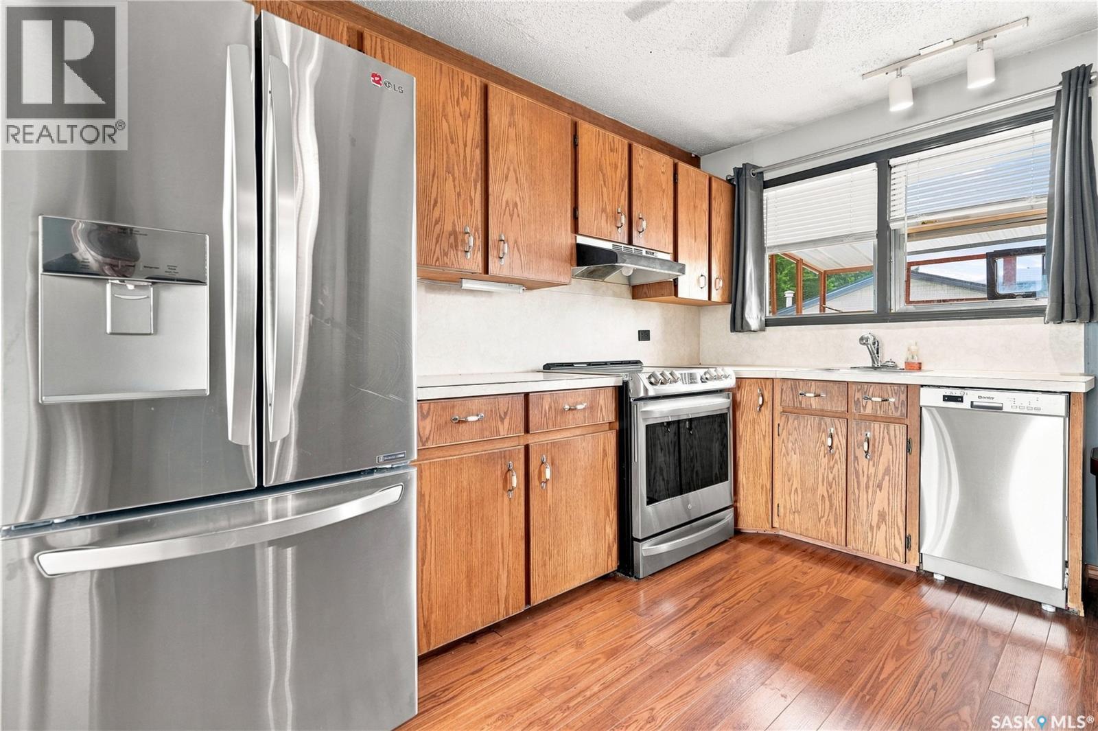 1016 Hastings STREET - Image 8