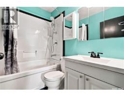 1016 Hastings Street, Moose Jaw, SK S6H5R8 Photo 15