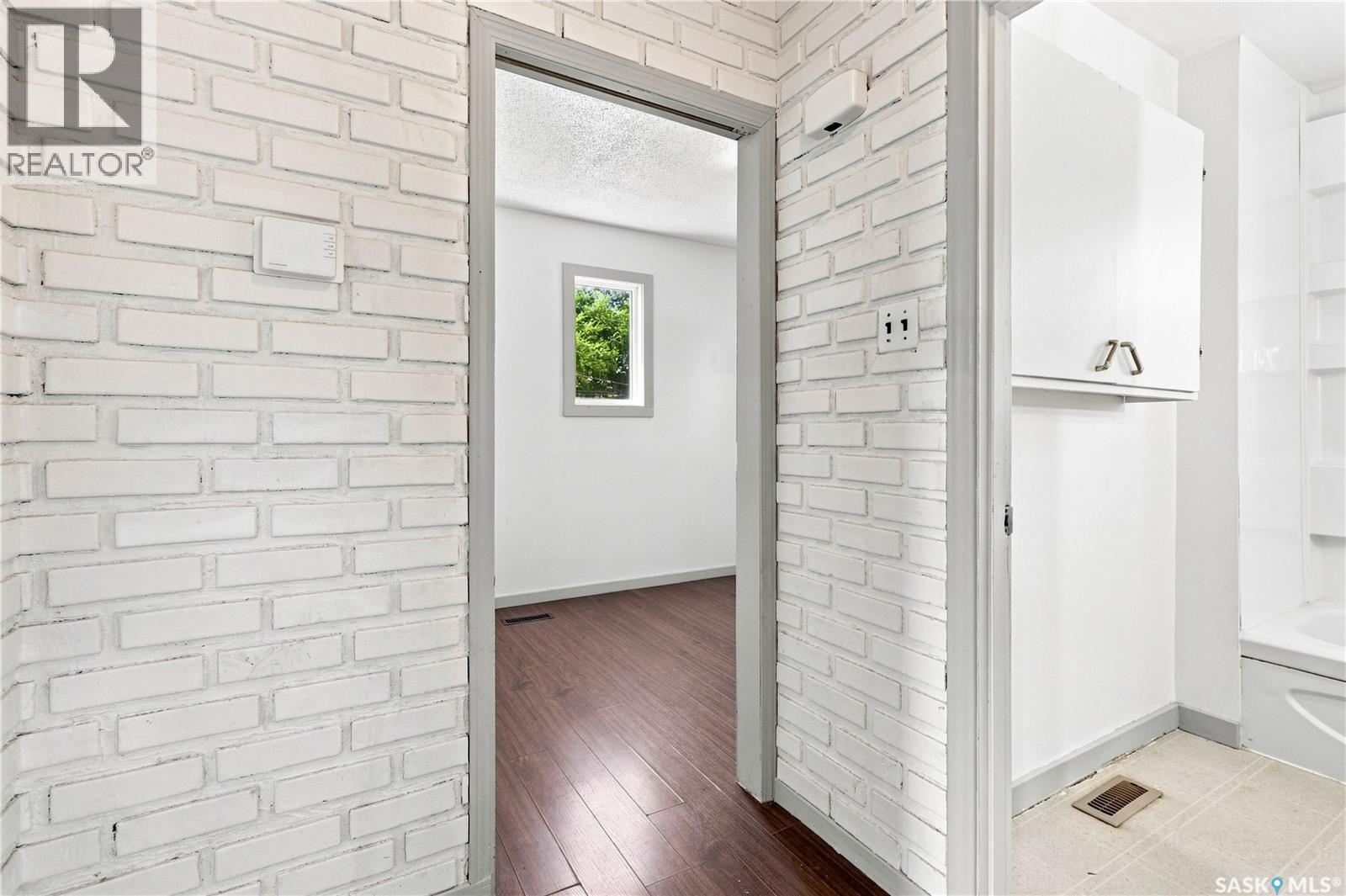 1014 Hastings STREET - Image 13