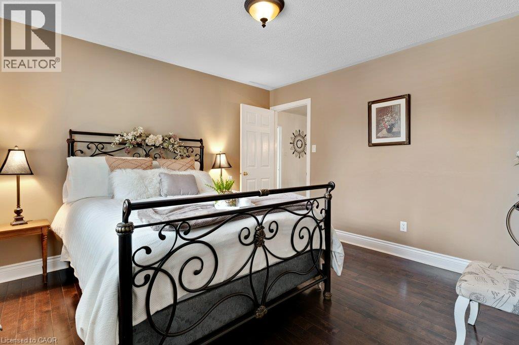 39 FALCON Court - Image 28