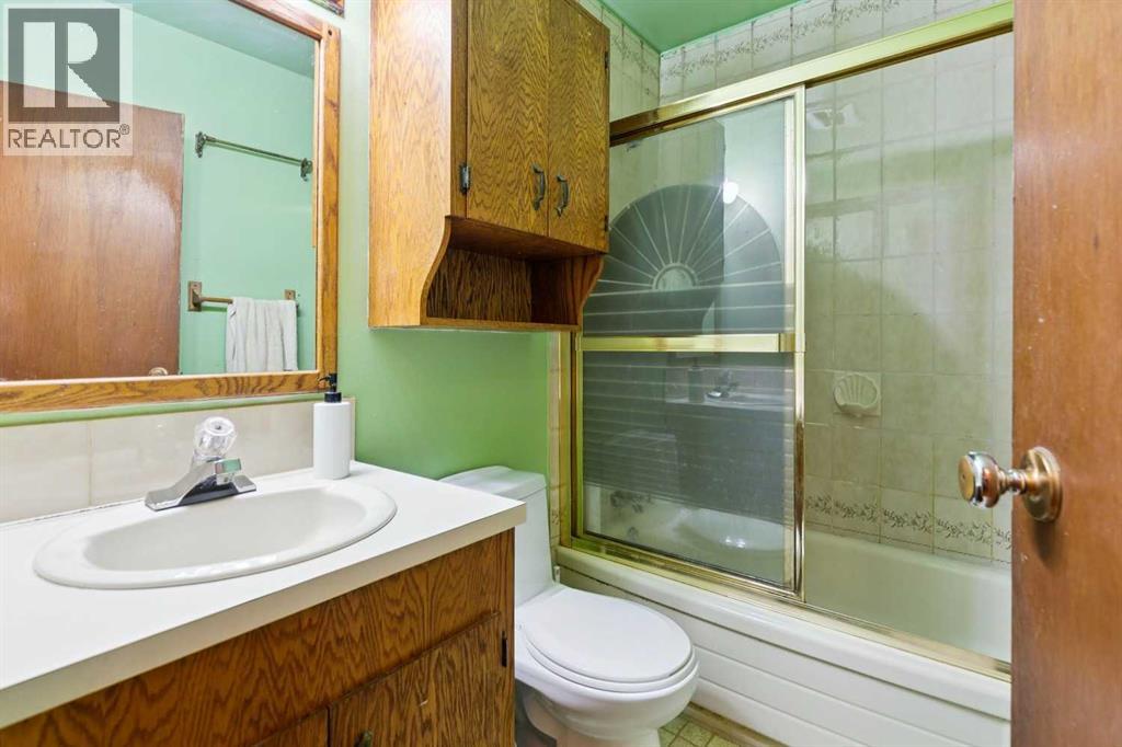 249 Wascana Crescent SE - 19