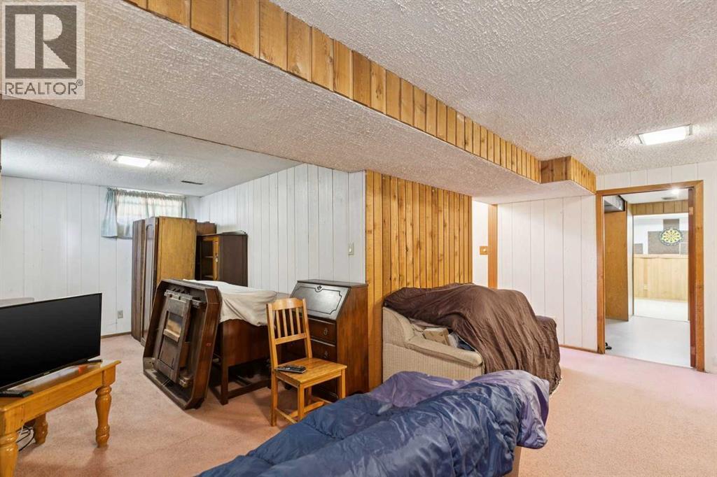 249 Wascana Crescent SE - 22