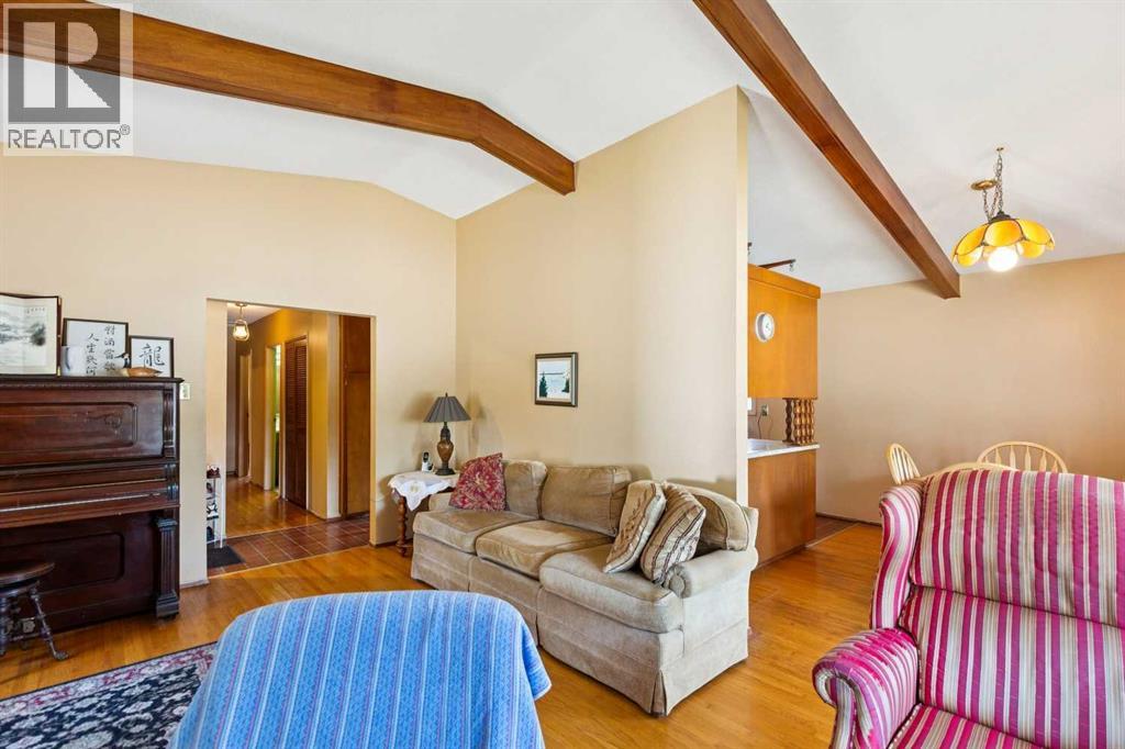 249 Wascana Crescent SE - 4