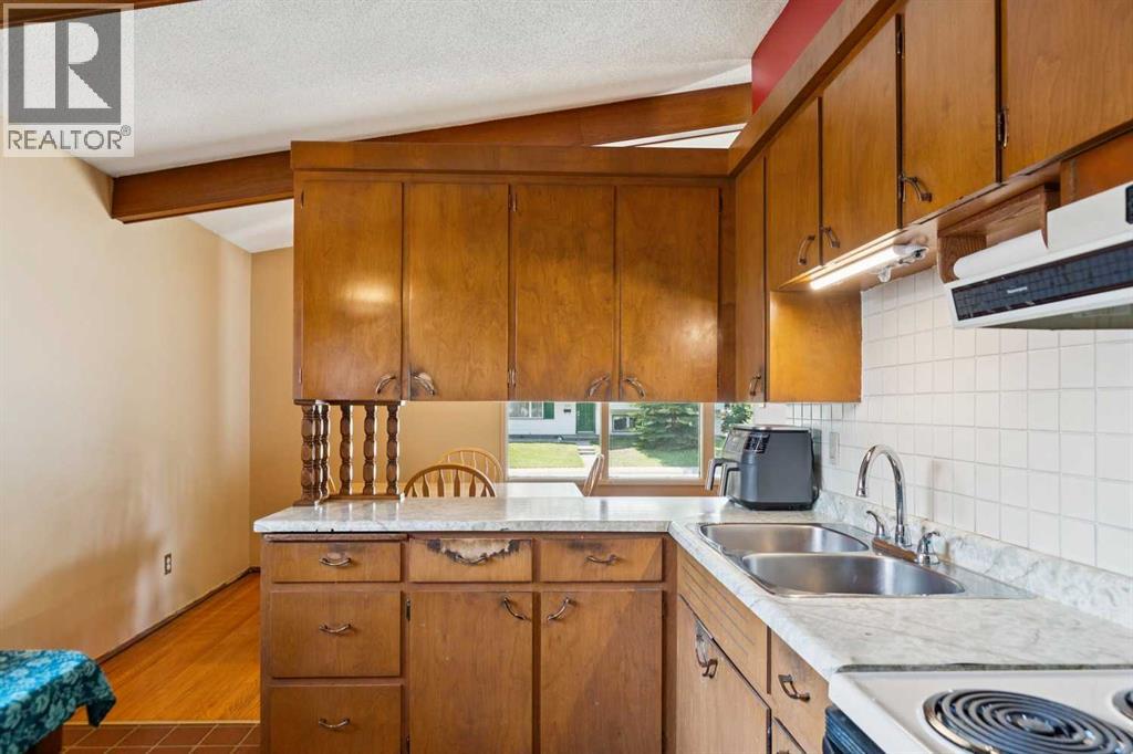 249 Wascana Crescent SE - 13