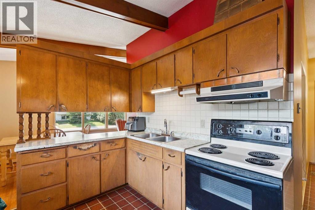 249 Wascana Crescent SE - 10