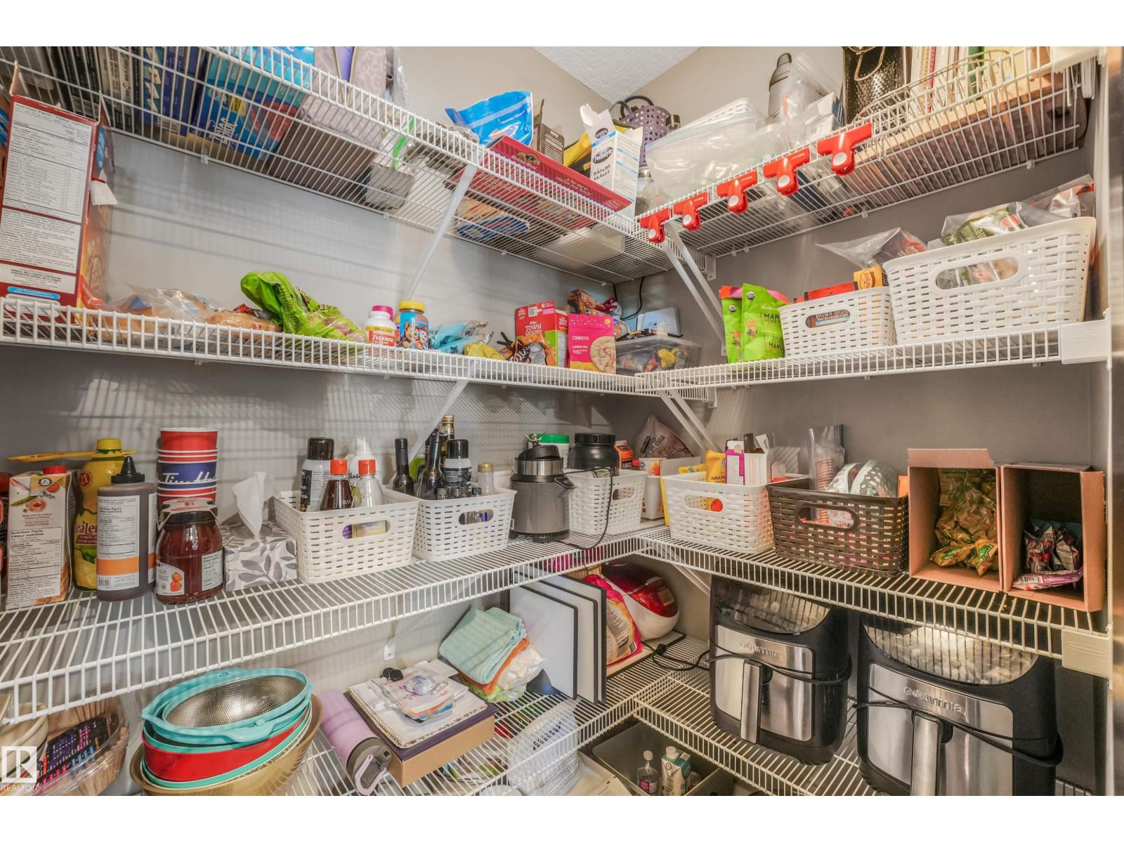 22123 95 AV NW - 18