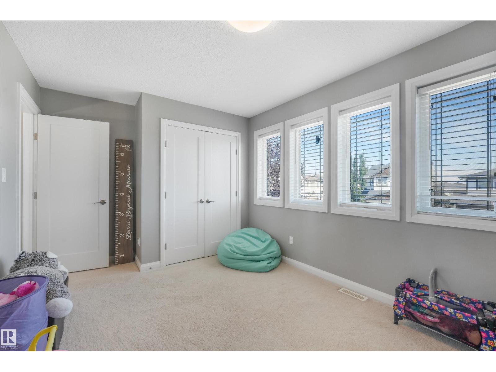 22123 95 AV NW - 35