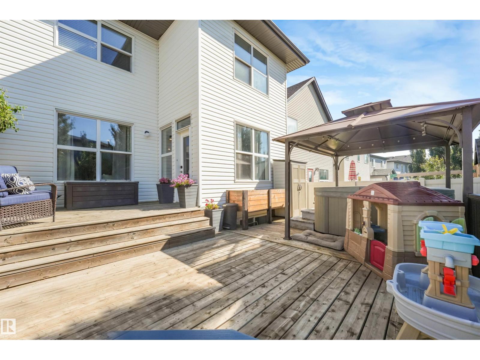22123 95 AV NW - 66