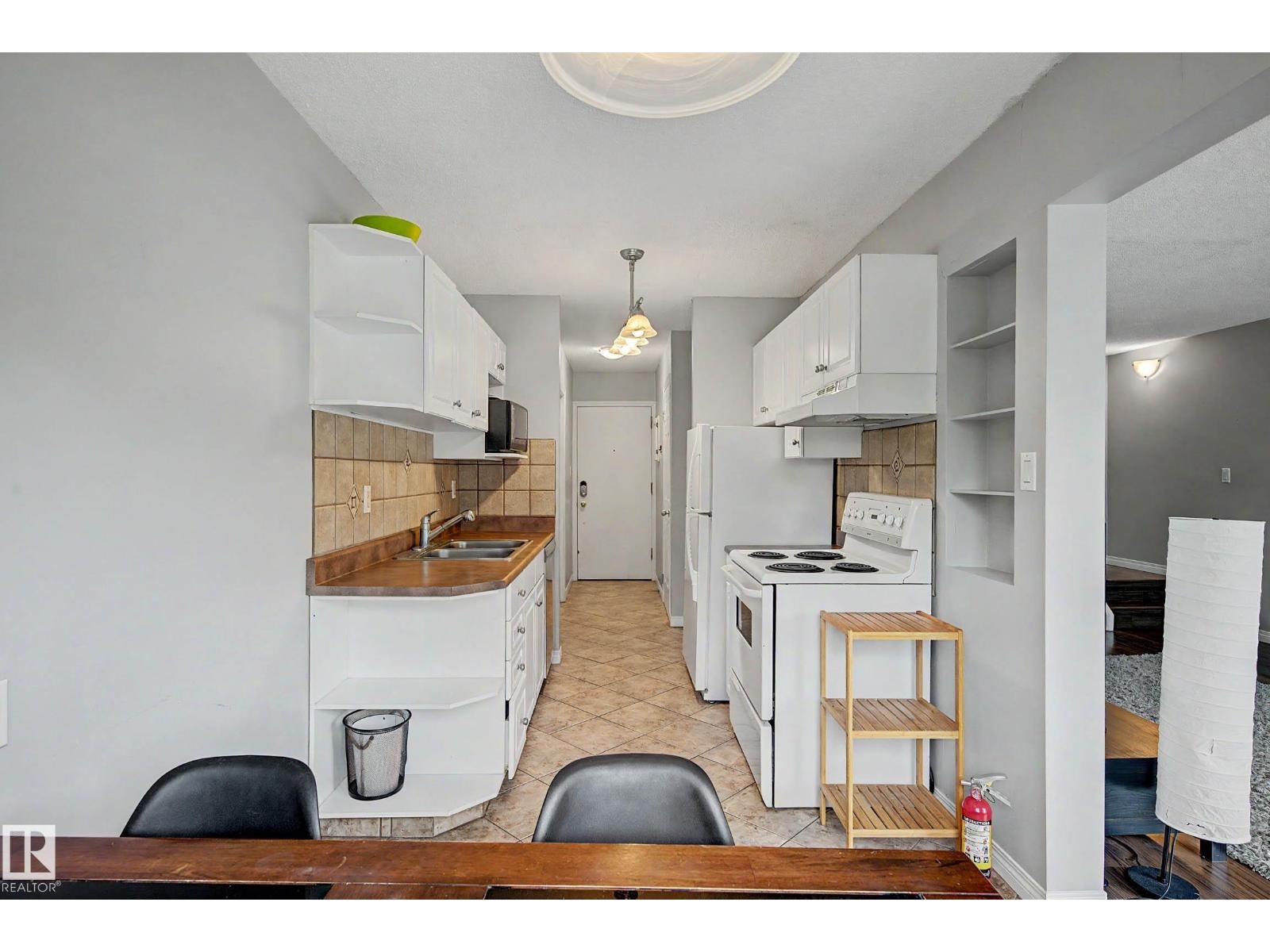 #16 11219 103A AV NW - 16