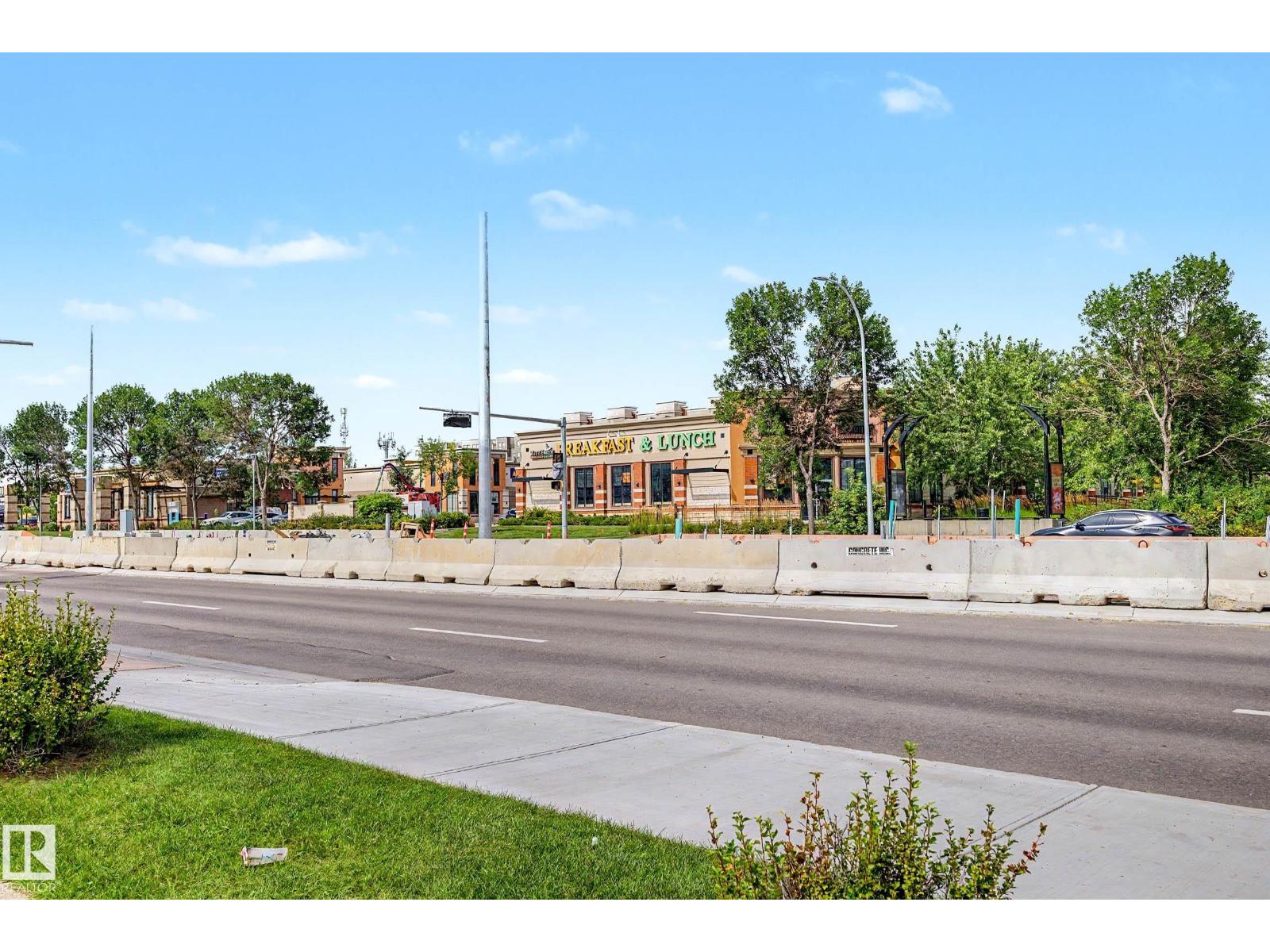 #16 11219 103A AV NW - 42