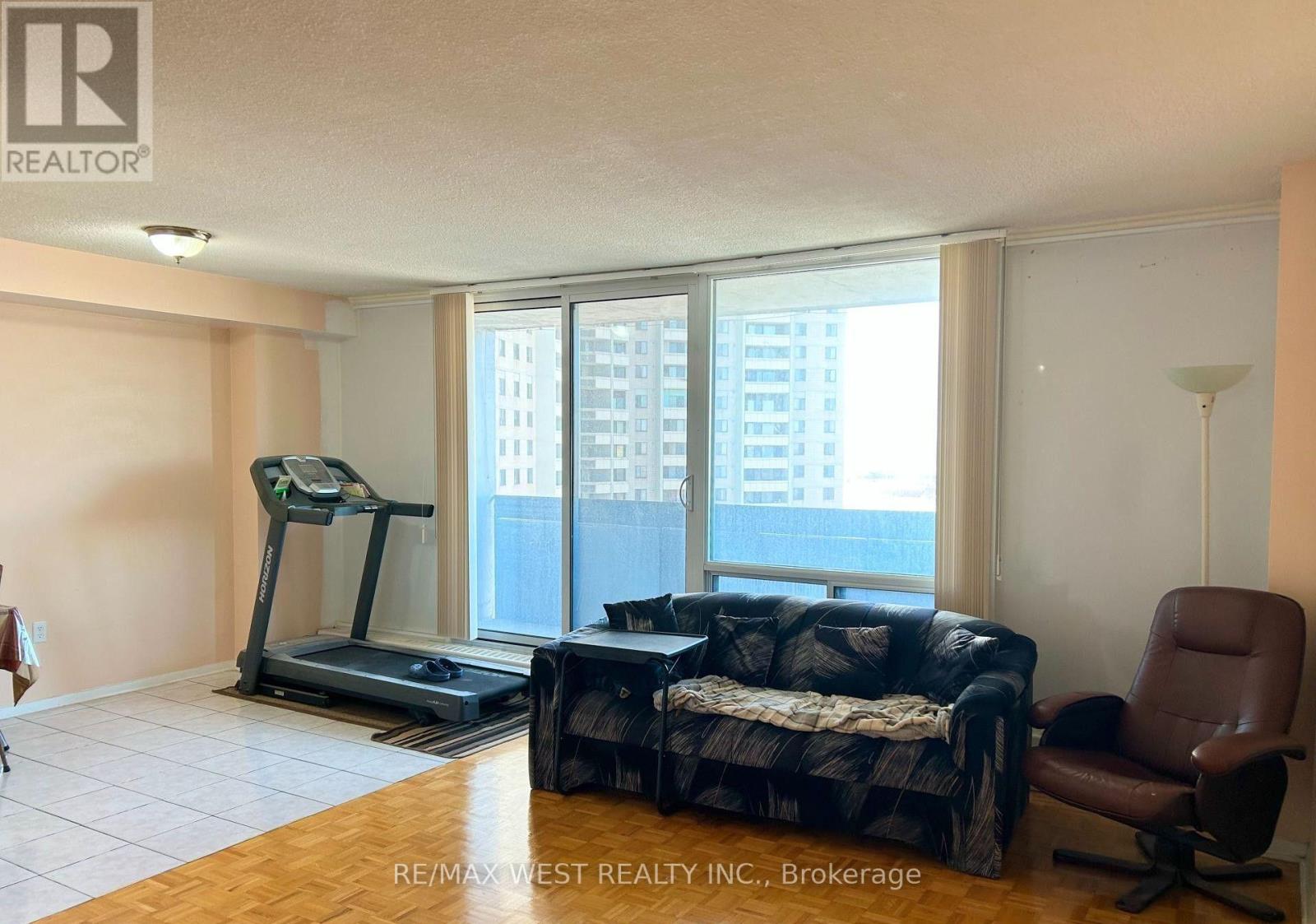 #1510 5 SAN ROMANO WAY - 6