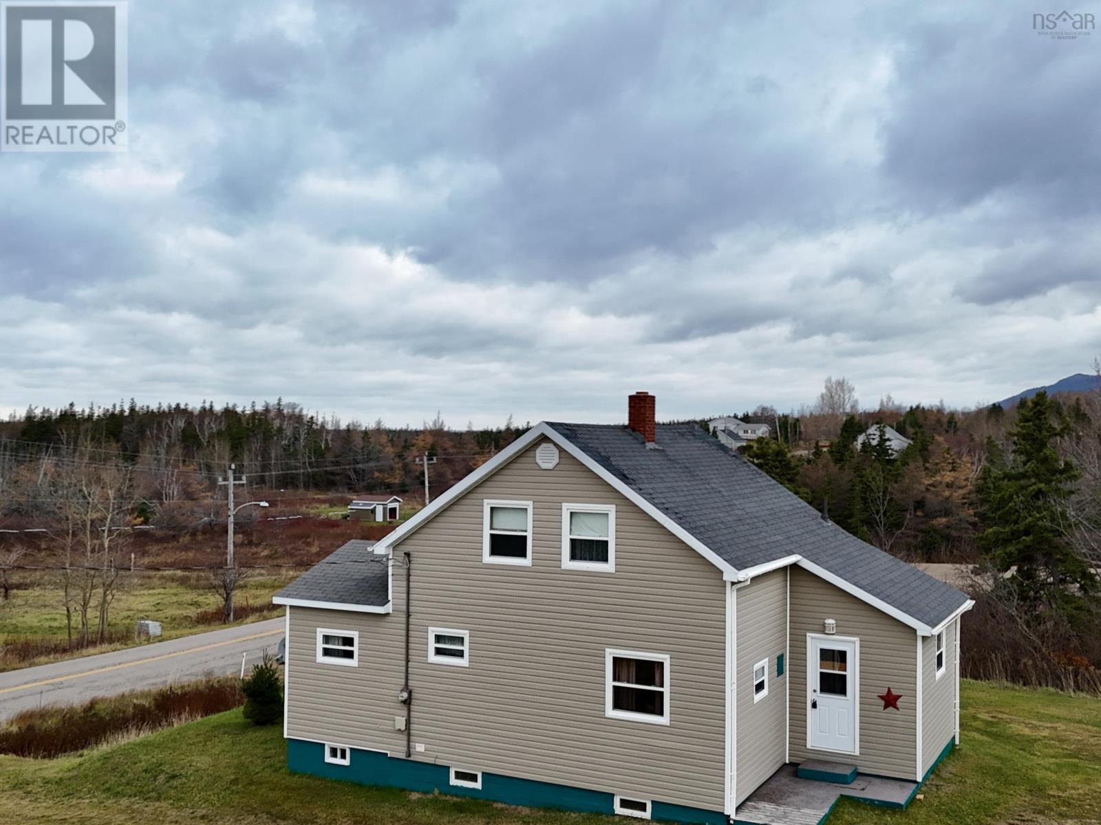 1266 Back Road - 4