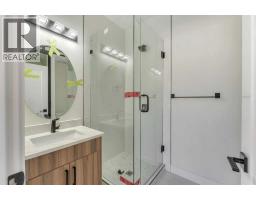 3pc Bathroom - 4917 88 Avenue Ne, Calgary, AB T3J5N8 Photo 9