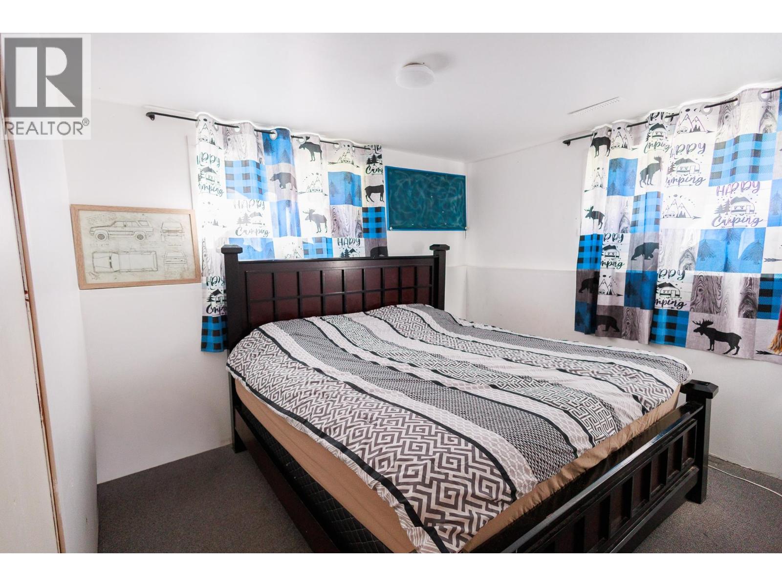4523 GRAHAM AVENUE - 22
