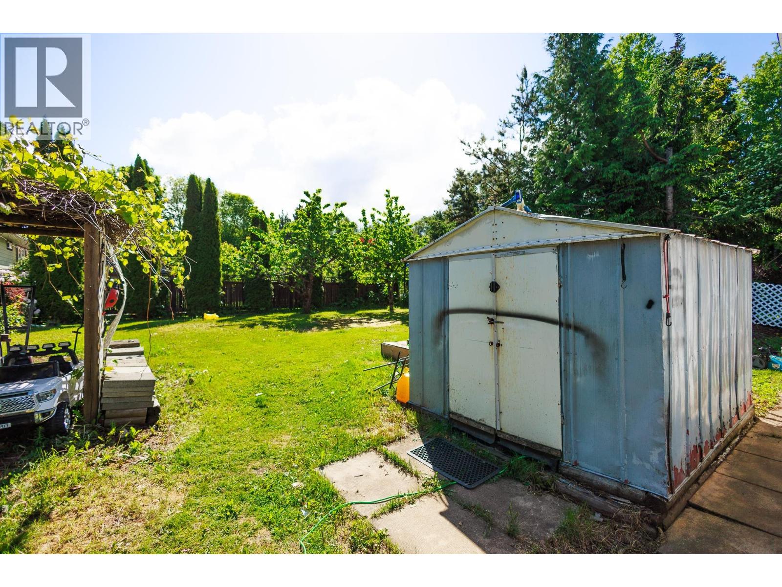 4523 GRAHAM AVENUE - 28
