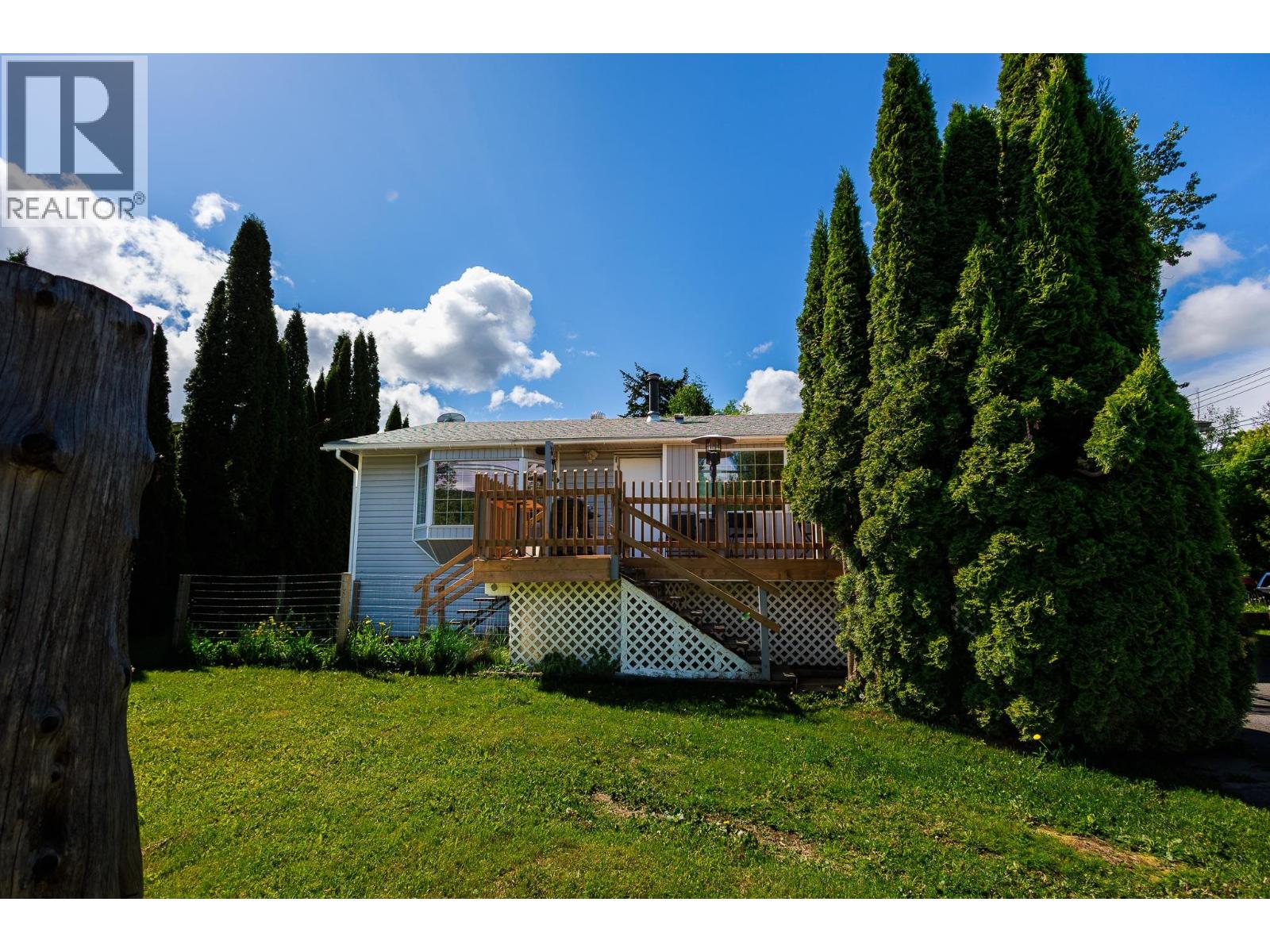 4523 GRAHAM AVENUE - 35