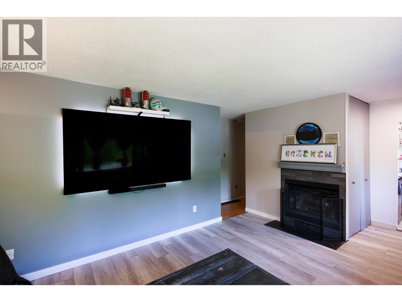 4523 GRAHAM AVENUE - Image 6