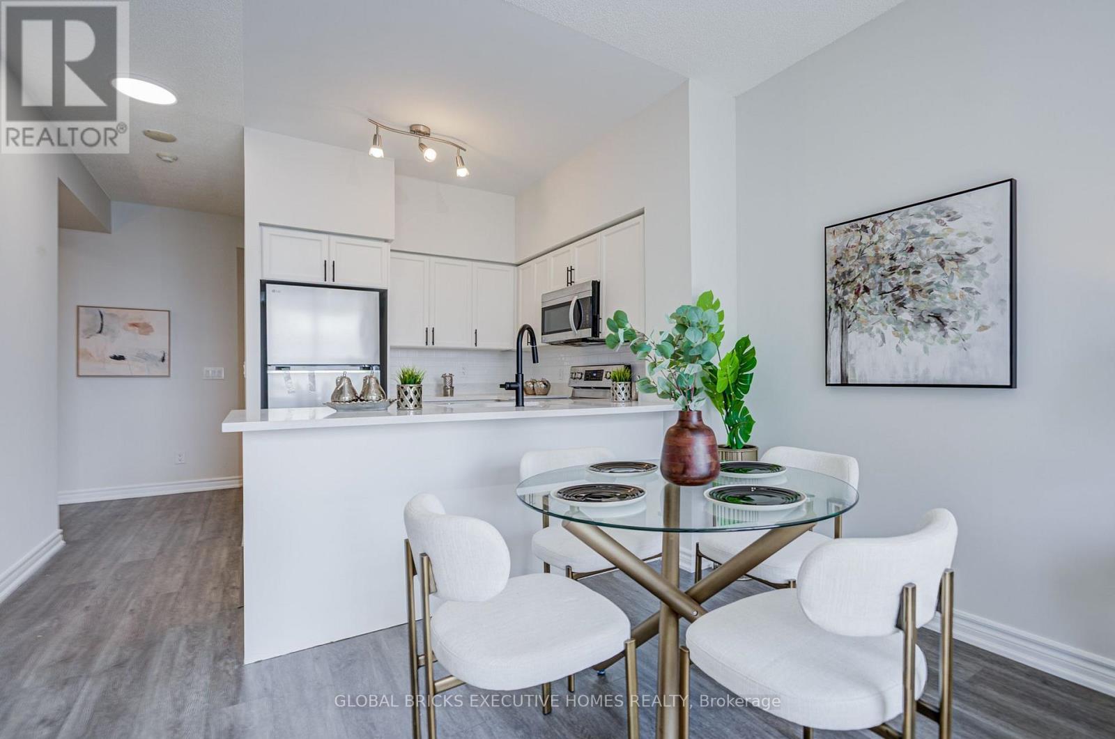 #2911 388 PRINCE OF WALES DRIVE - 11