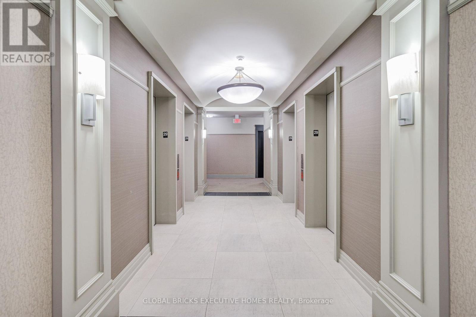 #2911 388 PRINCE OF WALES DRIVE - Image 3