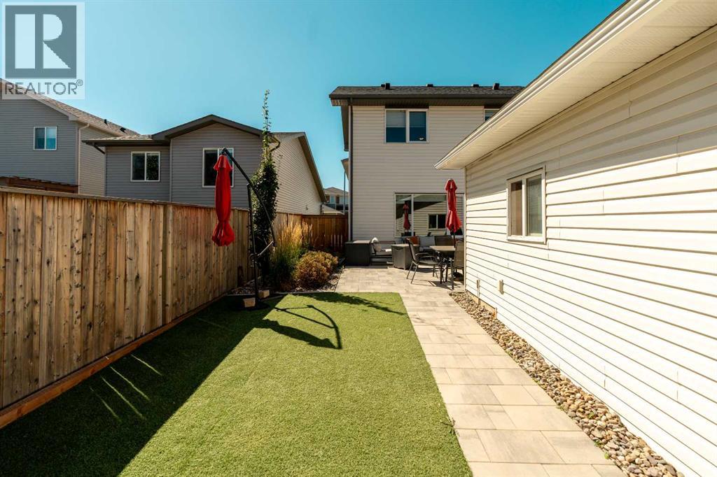 336 Crocus Terrace W - 38